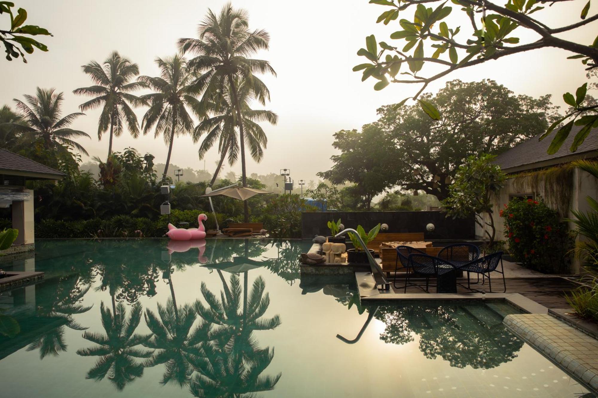 Baale Resort Goa Arpora Esterno foto
